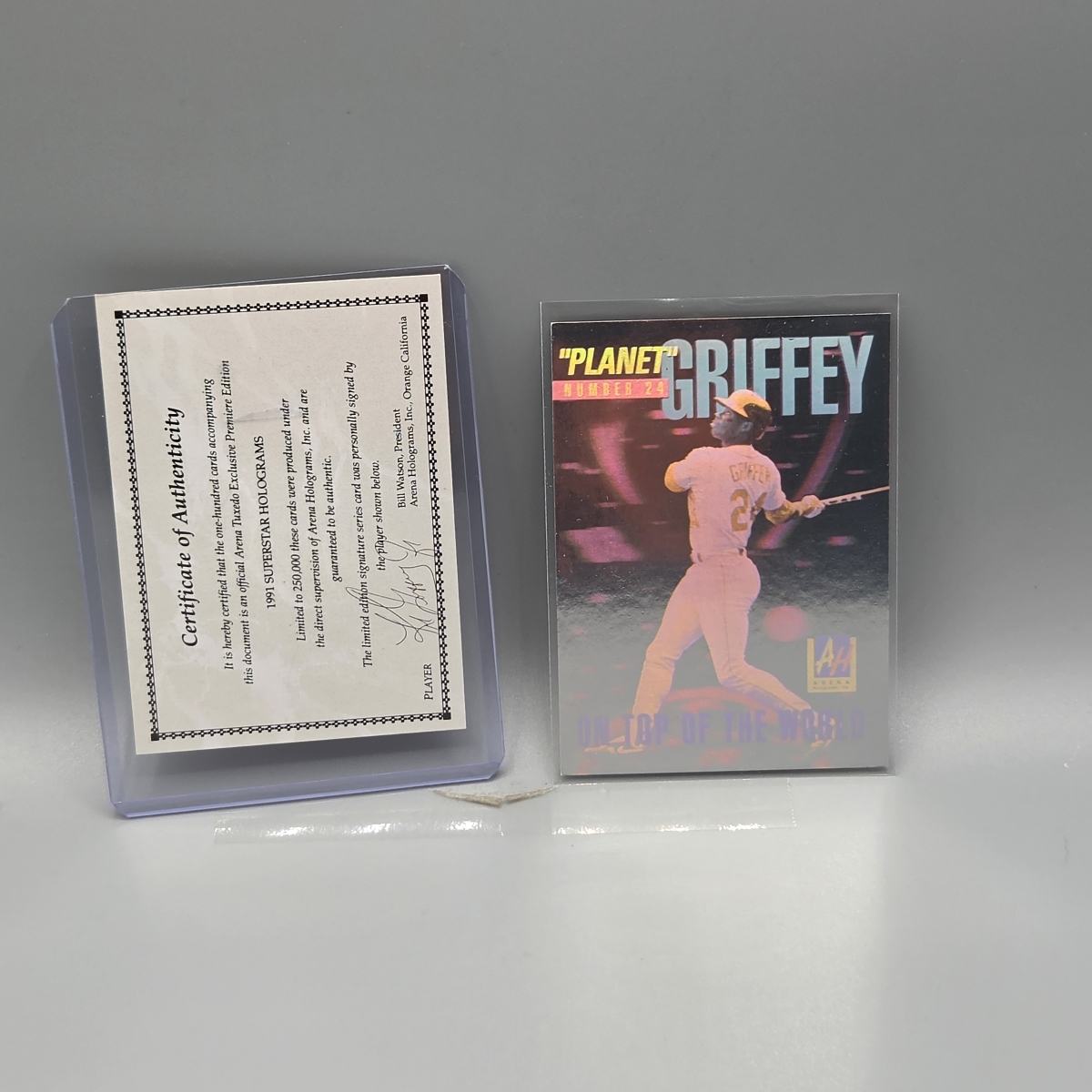 1991 Arena Holograms Ken Griffey Jr. On Card Auto 1181/2500 HOF