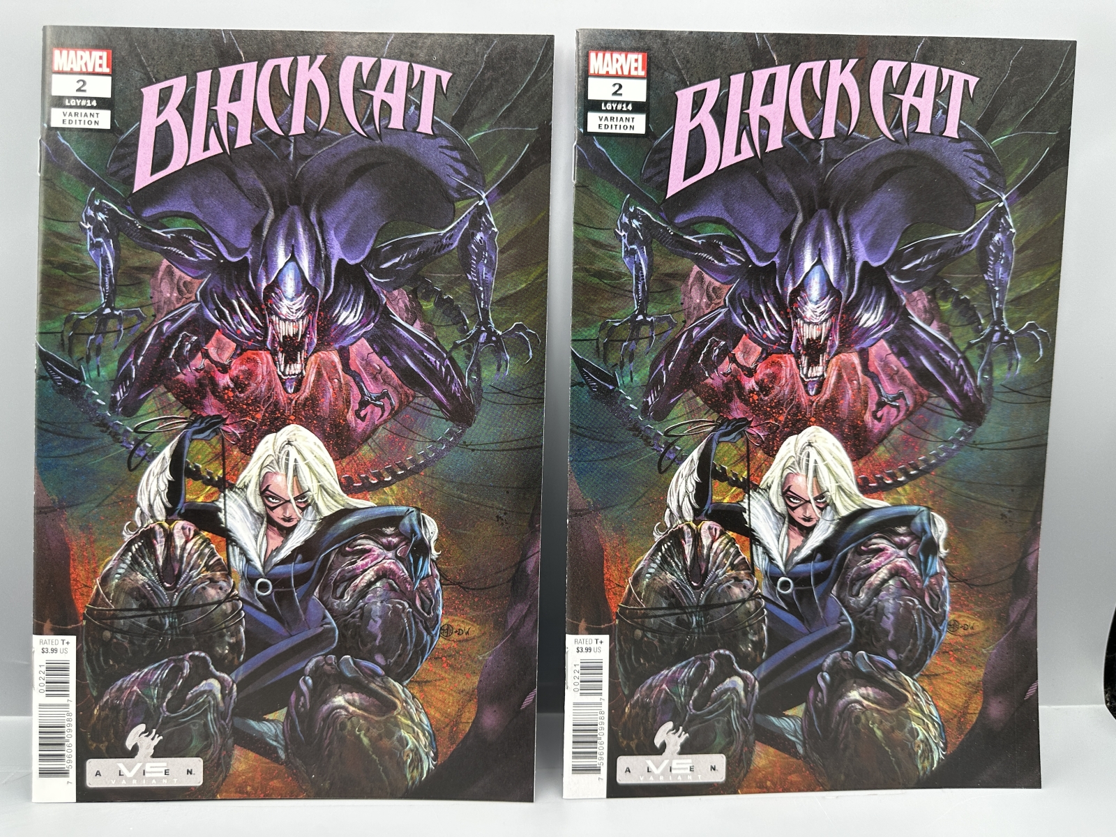 Marvel Comics Black Cat #2 (2021) lot of 3 - Peach Momoko Alien Variant