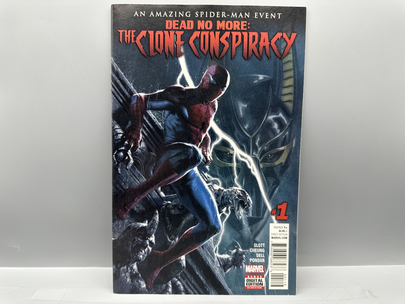 2016 Marvel Comics Spider-Man Dead No More: The Clone Conspiracy #1 & 2007 Friendly Neighborhood Spider-Man #24 - Marko Djurdjevic Variant -