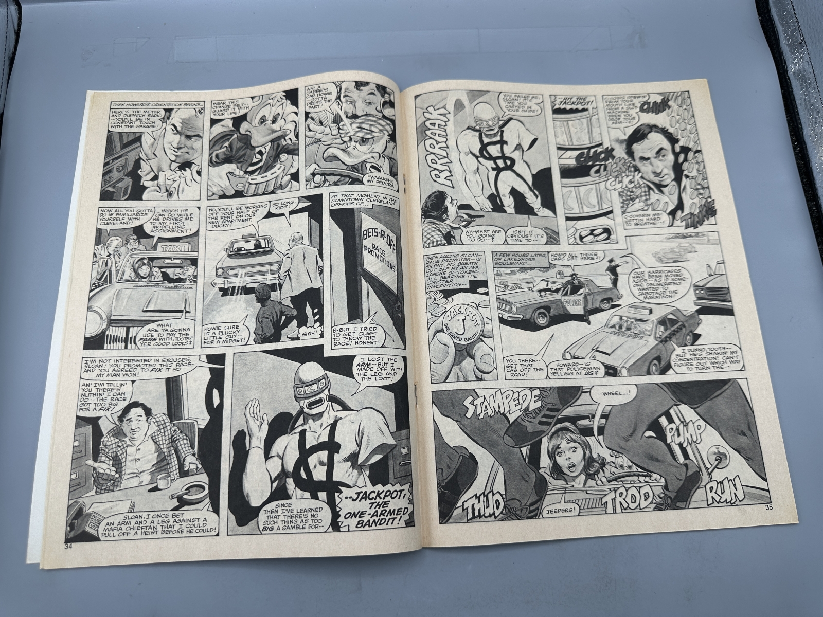 1979 Marvel Comics Howard the Duck #1 - First issue of magazine series - First appearance of Mr. Chicken - Michael Golden and Gene Colan art