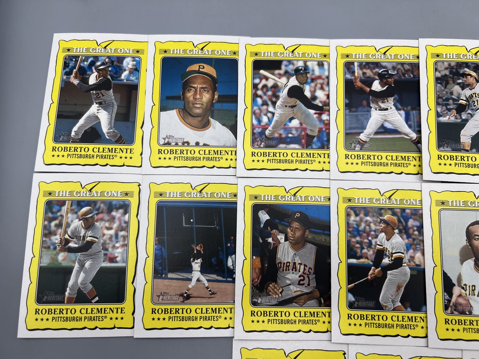 (17) Roberto Clemente Topps Heritage The Great One Inserts