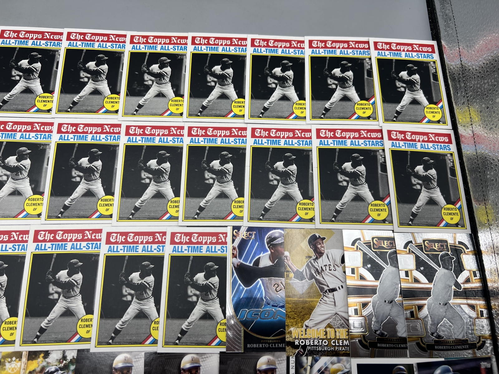 (40+) Assorted Modern Roberto Clemente Baseball Insert Cards