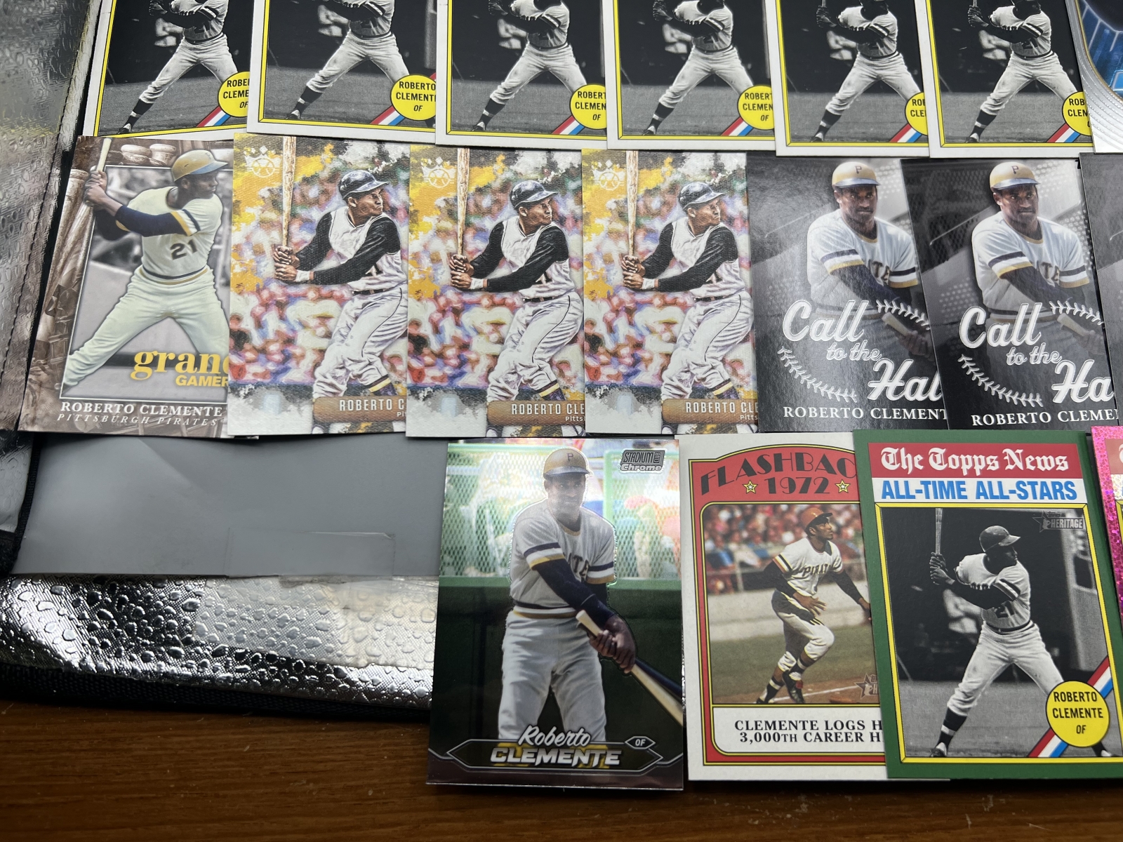 (40+) Assorted Modern Roberto Clemente Baseball Insert Cards