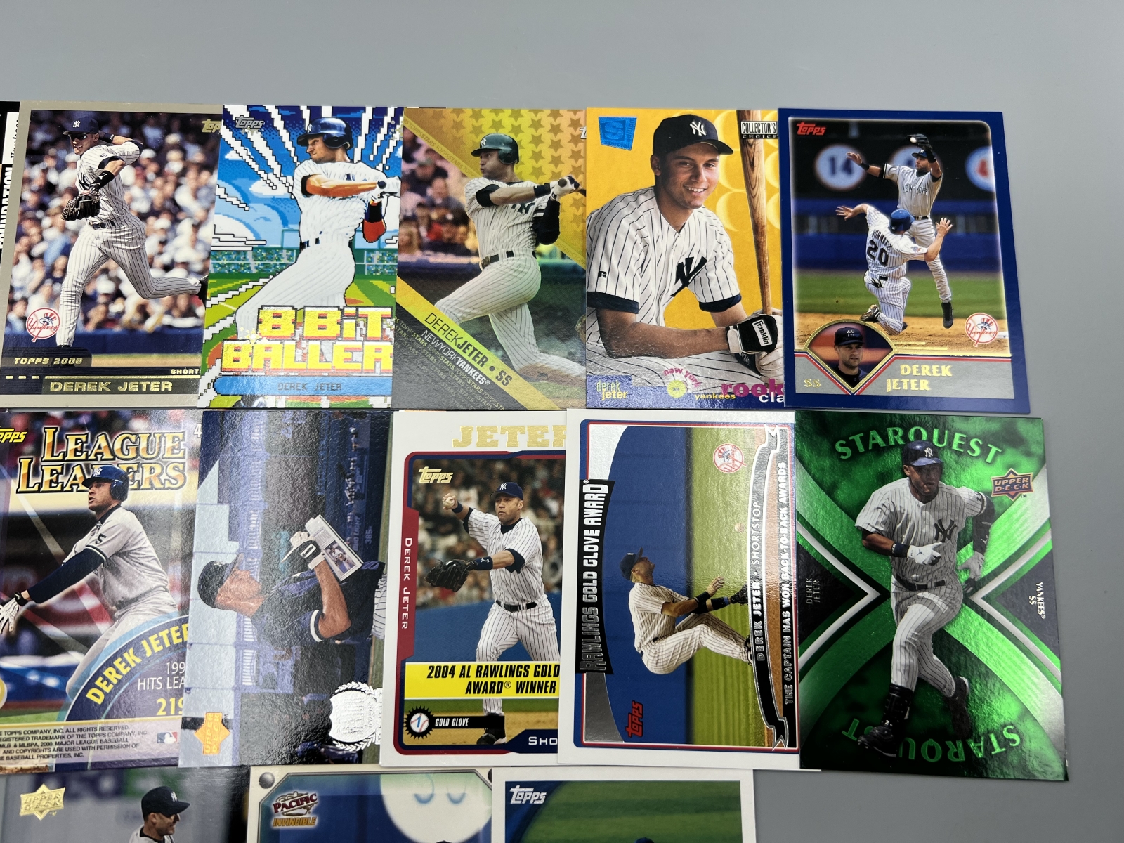 (15) Derek Jeter Baseball Cards