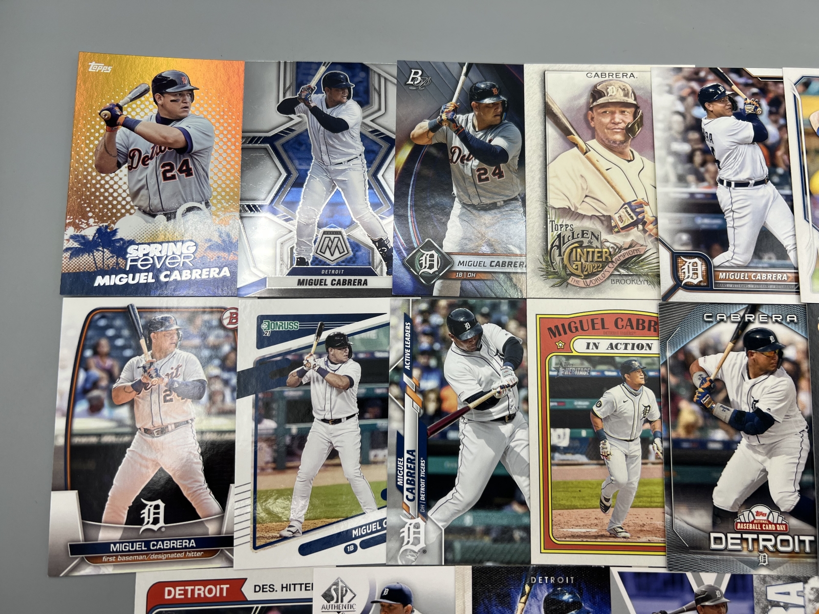 (20) Miguel Cabrera Baseball Cards