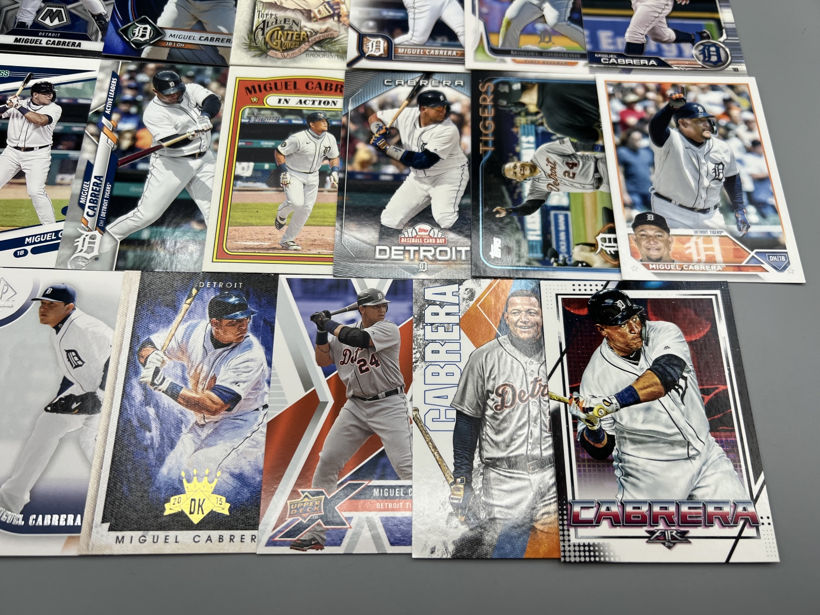 (20) Miguel Cabrera Baseball Cards