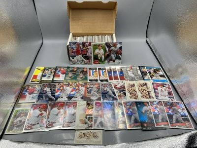 Joey Votto 450 Count Box of Assorted Baseball Cards W/ Many Rookies & Inserts. Joey Votto 450 