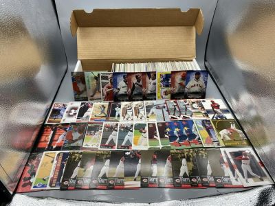 Ken Griffey Jr 800 Count Box of Assorted Baseball Cards W/ Many Inserts