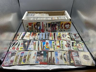 Full 2 Row Box of Assorted Cincinnati Reds Stars & Rookie Cards - Many Stars - Pete Rose, Joe. F 