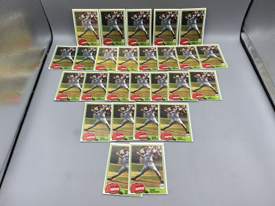 Lot of (26) 1981 Topps Tom Seaver #220