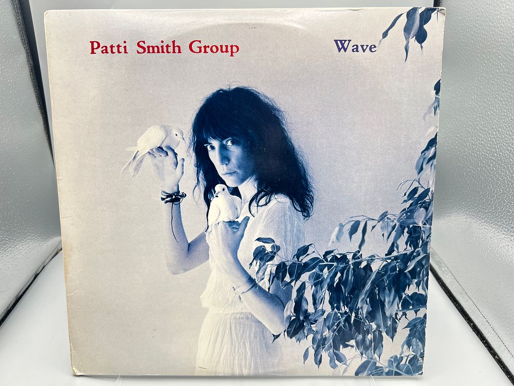 Patti Smith Group: Wave (unknown press date), remastered, reissue - Records are untested by 
