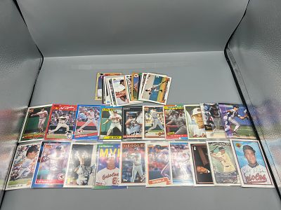 Lot of (35) Cal Ripken Jr. Baseball Cards - Varying Conditions