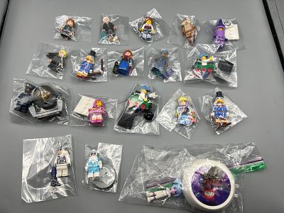 Lot of (18) Assorted Lego Minifigures