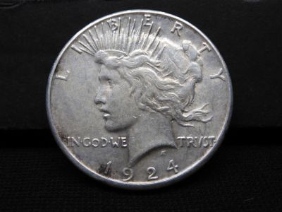 1924-S Peace Dollar Condition: You will receive a Tracking Number from STAMPS.COM once we print 