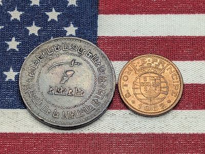 1945 Baroda India 2 Paisa & 1962 Sao Tome Principe 50 Centavos (2 PCS). 1945 Baroda India 2