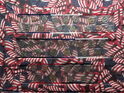 2001 P&D & 2002 P&D Uncirculated Mint Sets, No Envelopes - 40 Coins Total. 2001 P&amp;D &amp; 