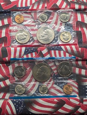 1976 P & D Uncirculated US Bicentennial Mint Set, No Envelope - 10 Coins. 1976 P &amp; D 