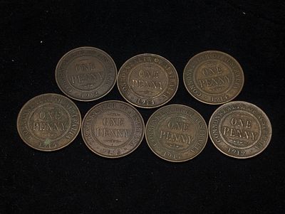 A Collection of Seven Australian Commonwealth George V One Penny Coins Condition PLEASE NOTE 