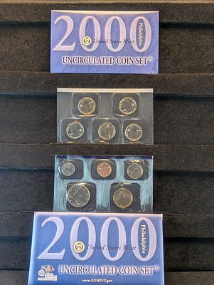 US 2000 Philadelphia (No D set) Uncirculated Coin Set, Mixed Metals Condition PLEASE NOTE Some 