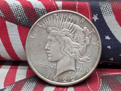 US 1922-D Peace Dollar, Silver, KM-150 Condition PLEASE NOTE Some coins may have a grade on the 