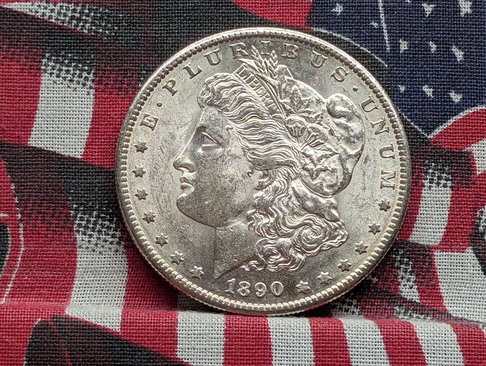 1890-S Morgan Silver Dollar
Condition 
PLEASE NOTE Some coins may have a grade on the package 