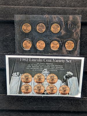 1982 P&D Lincoln Cent Variety Set - Copper & Zinc - Large & Small Dates. 1982 P&amp;D Lincoln 