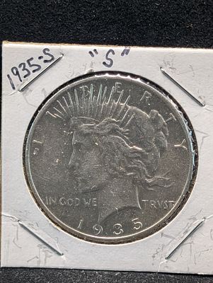 US 1935-S Peace Silver Dollar Condition PLEASE NOTE Some coins may have a grade on the package 