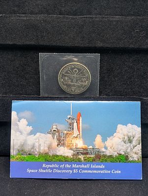 1988 Marshall Islands Space Shuttle Discovery $5 Commemorative Coin Condition PLEASE NOTE Some 