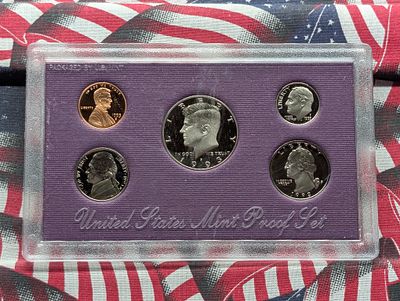 1993-S U.S. Mint Proof Set, NO BOX Condition PLEASE NOTE Some coins may have a grade on the 