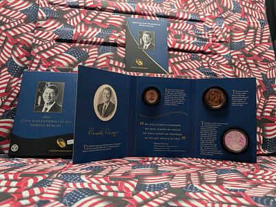 2016 Ronald Reagan Coin & Chronicles Set with Proof Silver Eagle OGP & COA. 2016 Ronald Reagan 