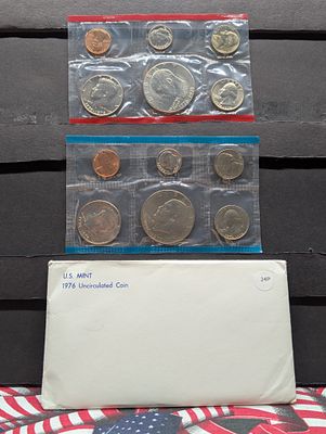1976-P&D US Mint Uncirculated Coin Set. 1976-P&amp;D US Mint Uncirculated Coin 