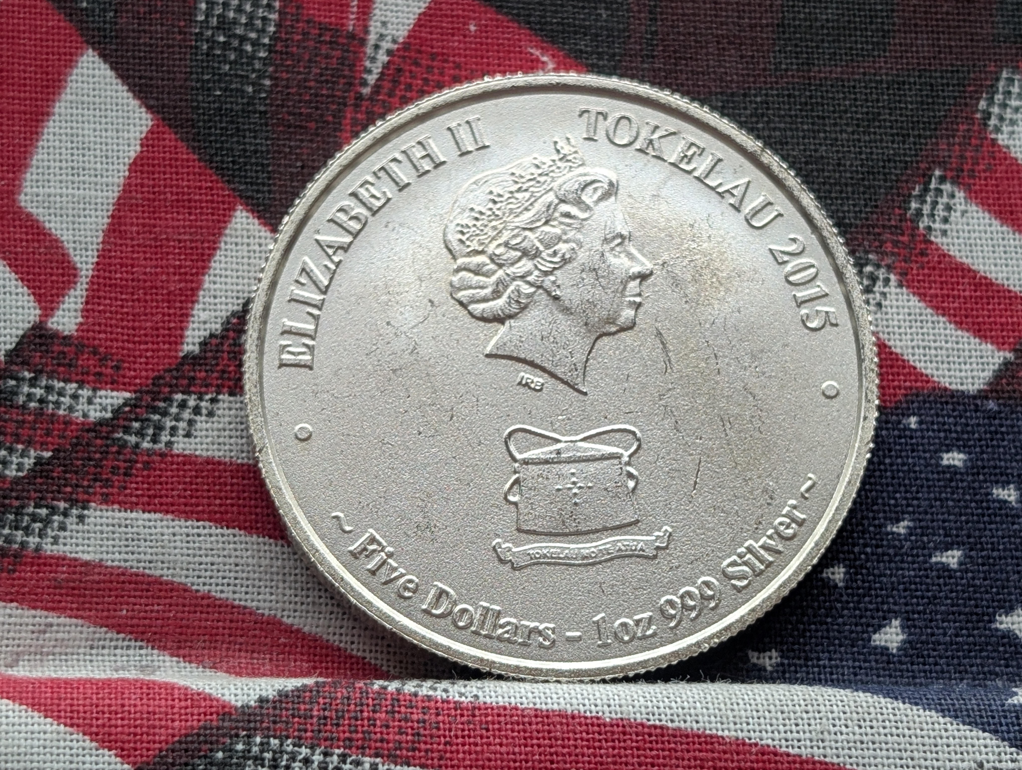 1 Oz. .999 FINE SILVER 2015 Tokelau $5 Mokoha-Great White Shark Coin