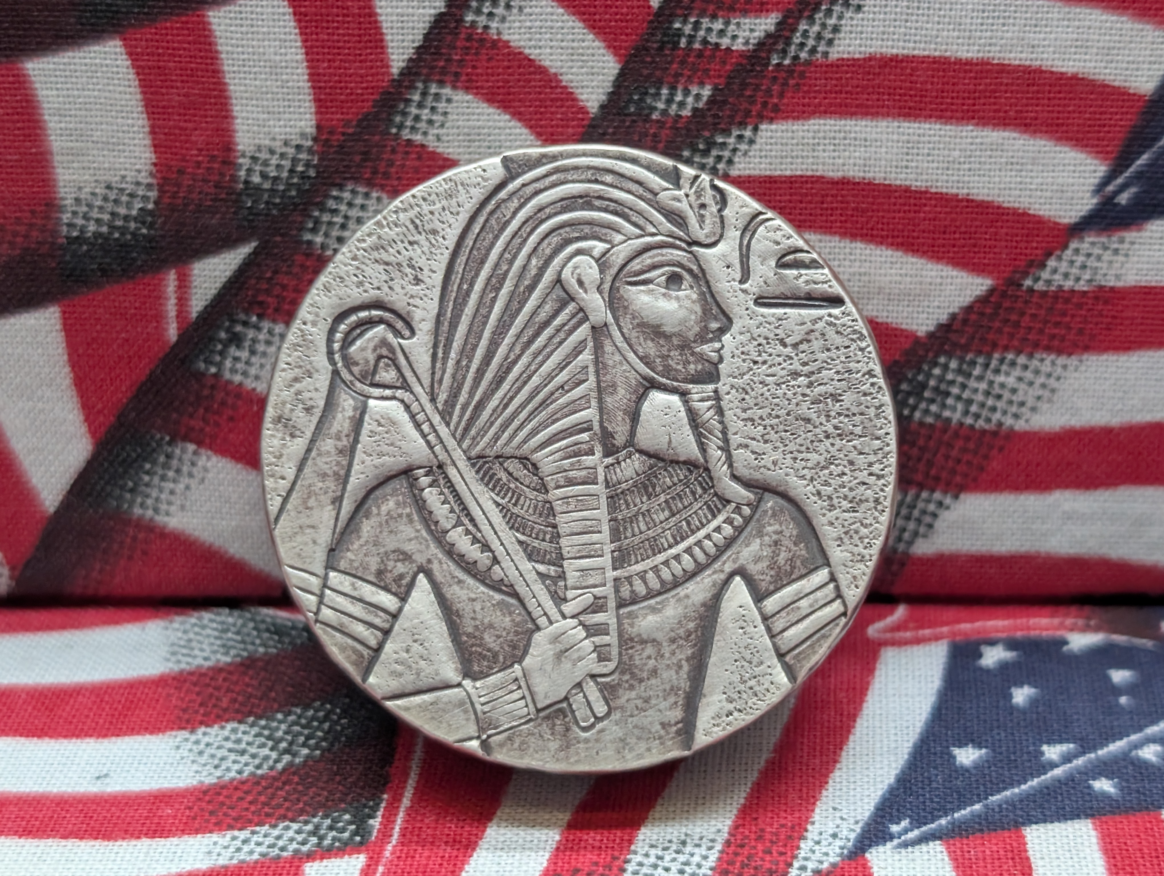 5 Oz. .999 FINE SILVER 2016 Republic of Chad 3000 Francs CFA King Tut Coin in Display Box w/ COA
