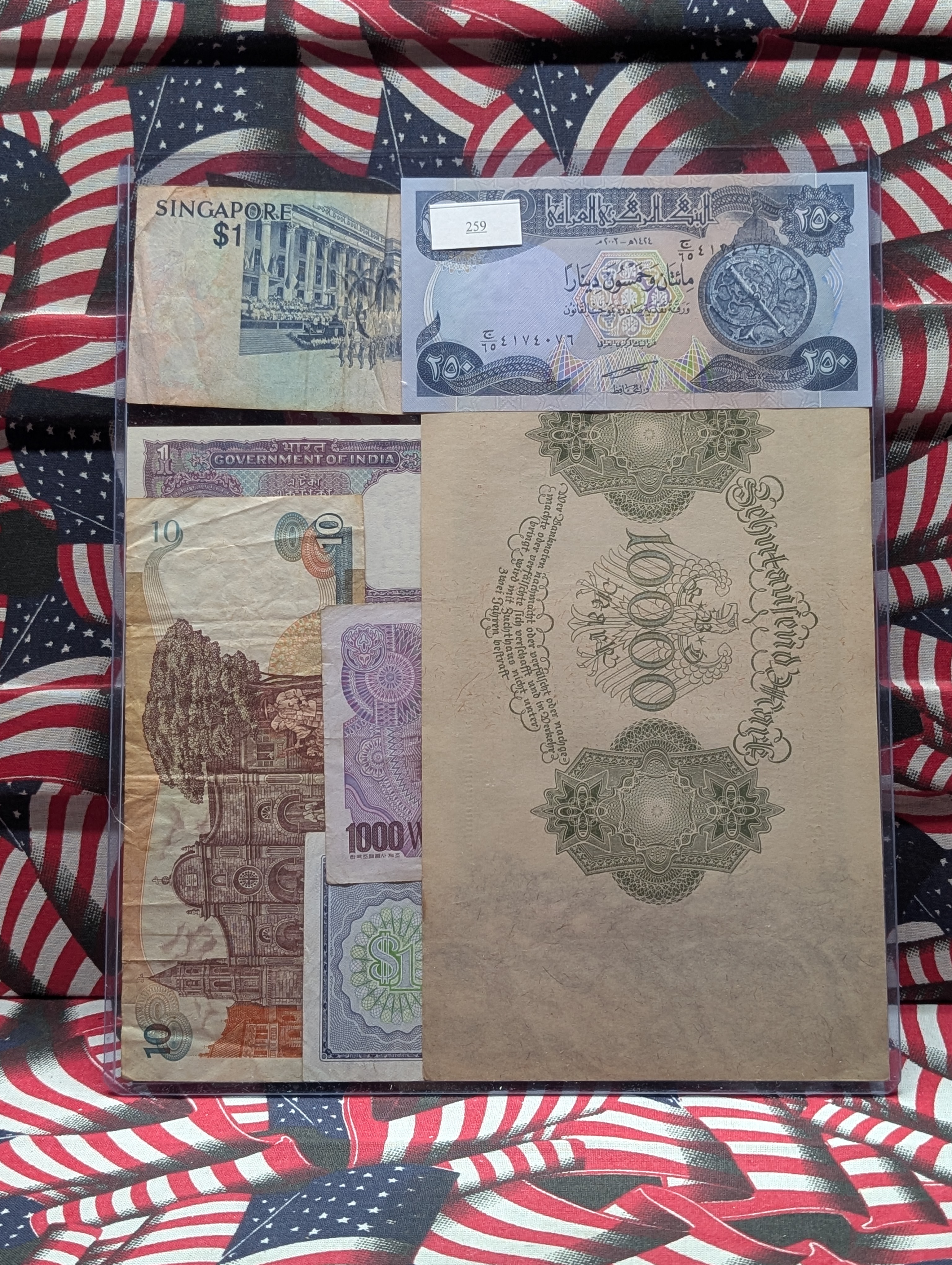 (7) Various World Currency Notes in Display