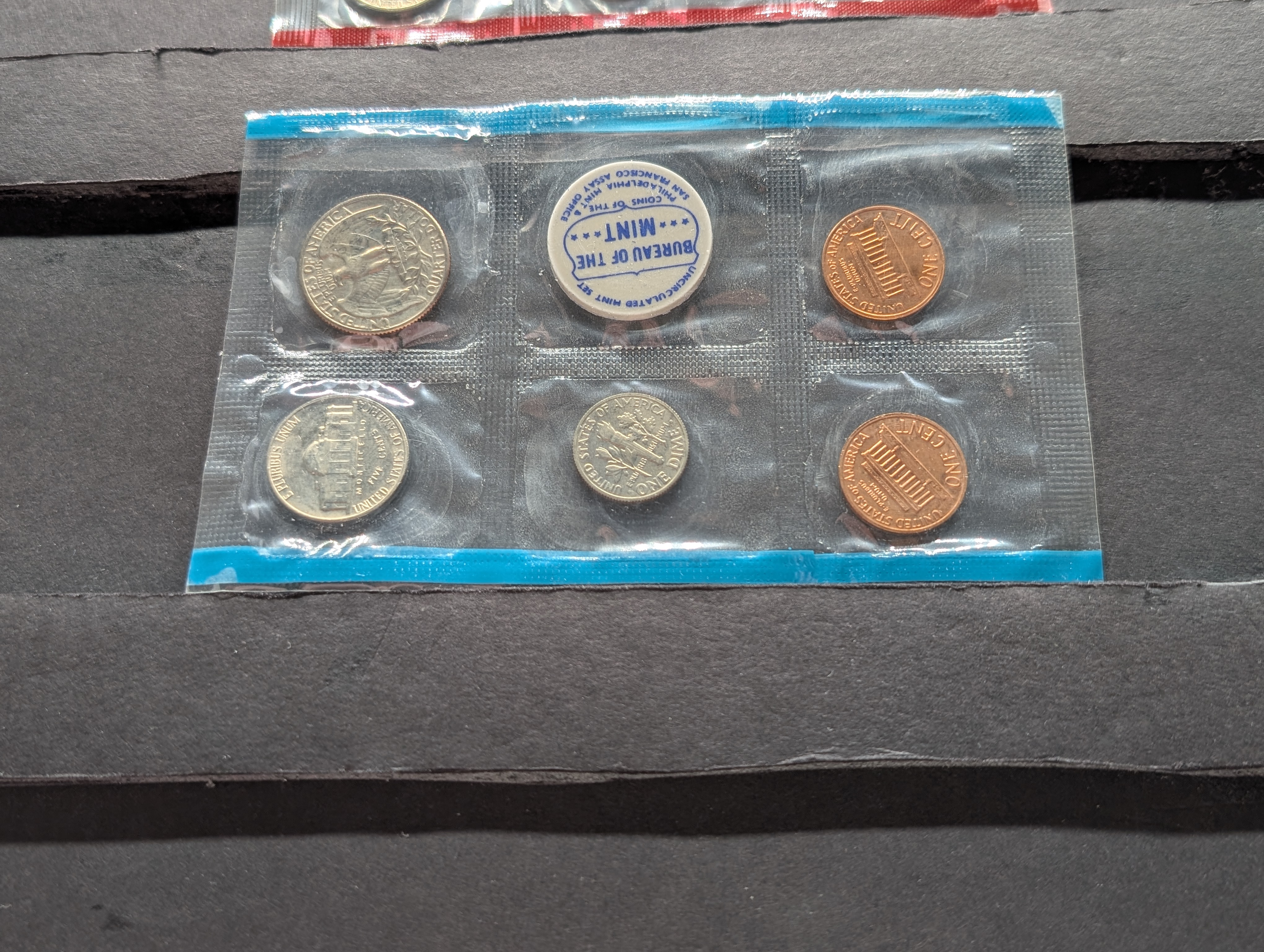 1970-P&D Unc. Mint Set, 40% Silver Kennedy Half Dollar