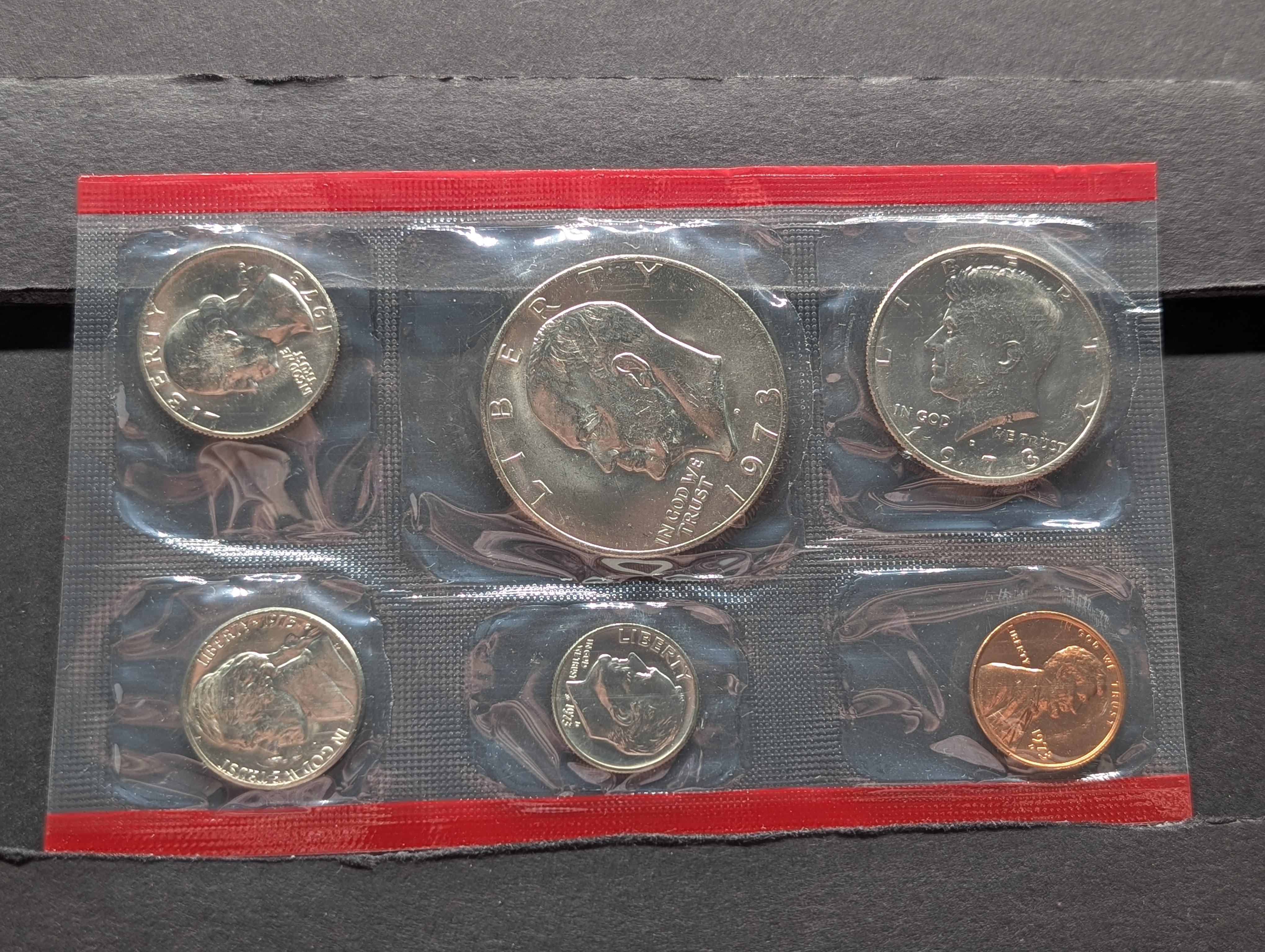 1973-P&D Unc. Mint Set w/ Eisenhower Dollars and with S Mint Mark Penny