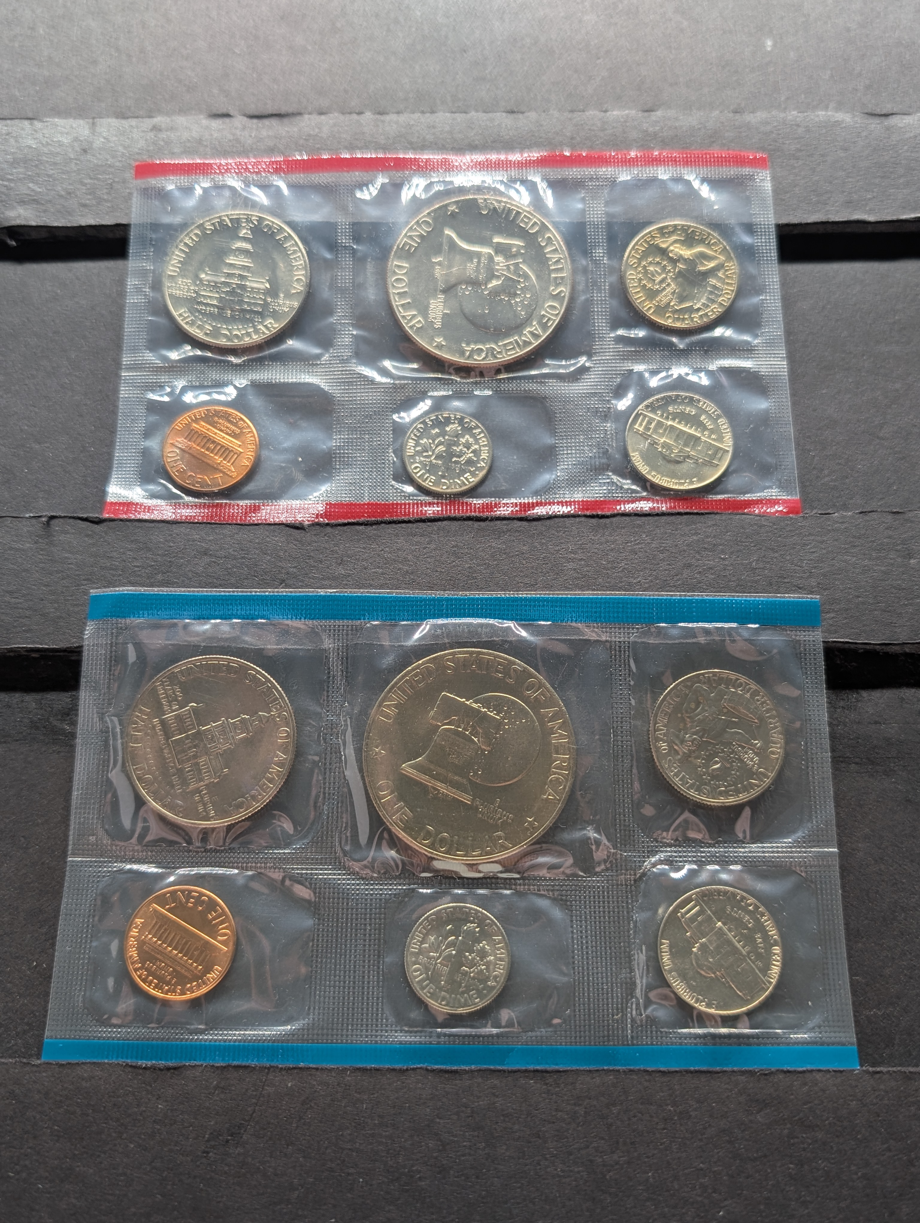 1976-P&D Unc. Mint Set with Eisenhower Dollar