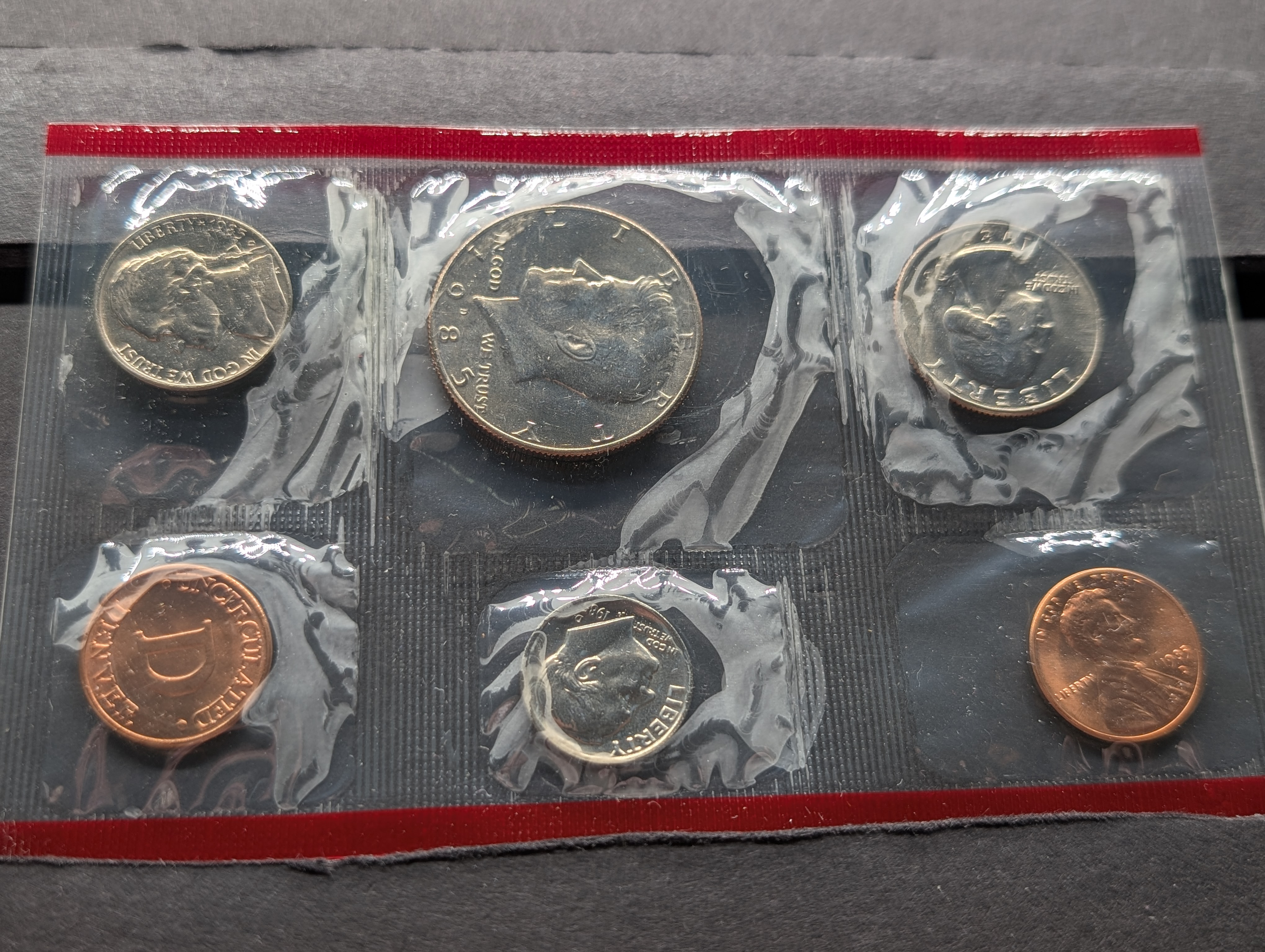 1985-P&D Unc. U.S. Mint Set in OGP w/ COA