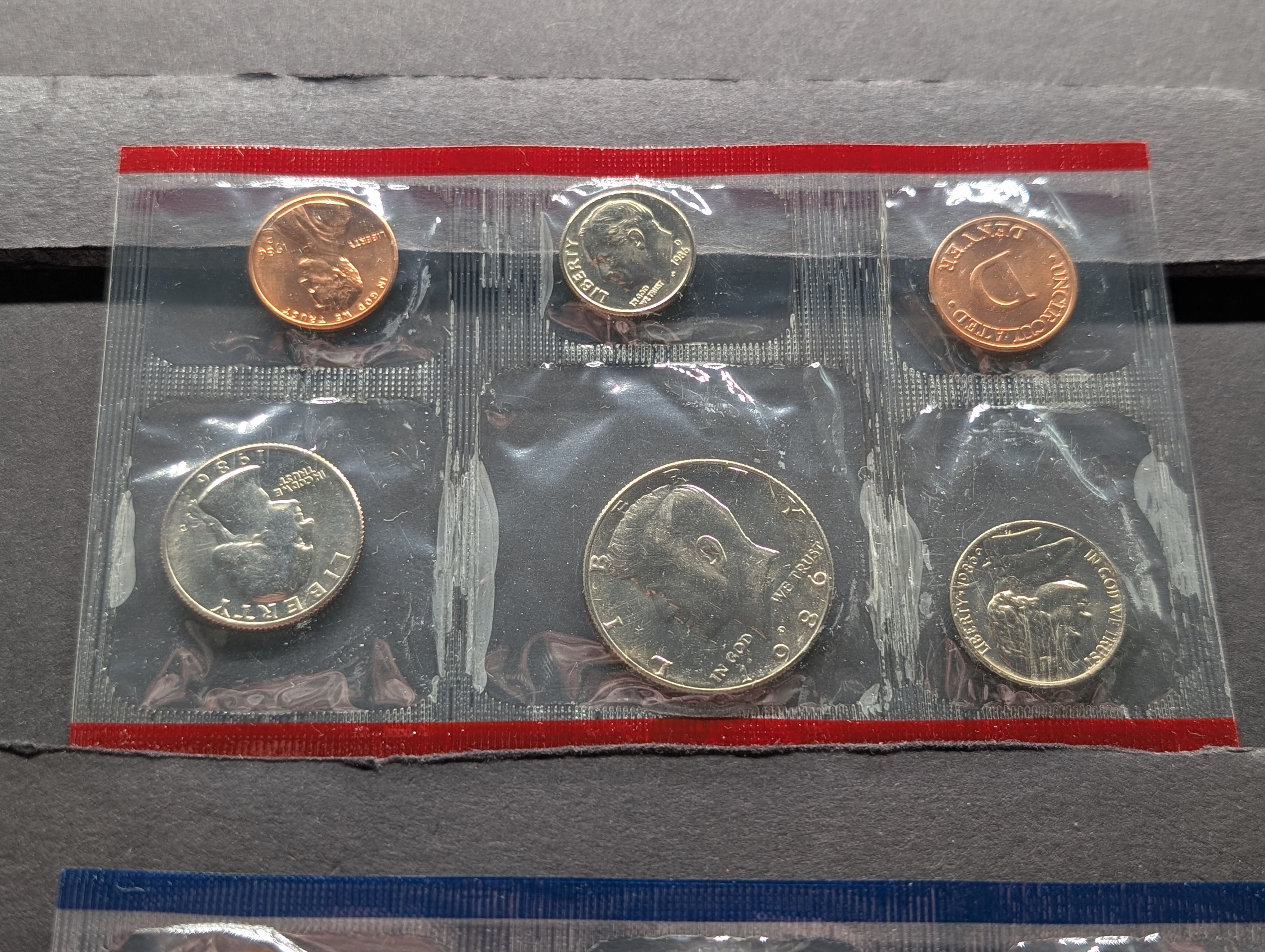 1986-P&D Unc. U.S. Mint Set in OGP w/ COA