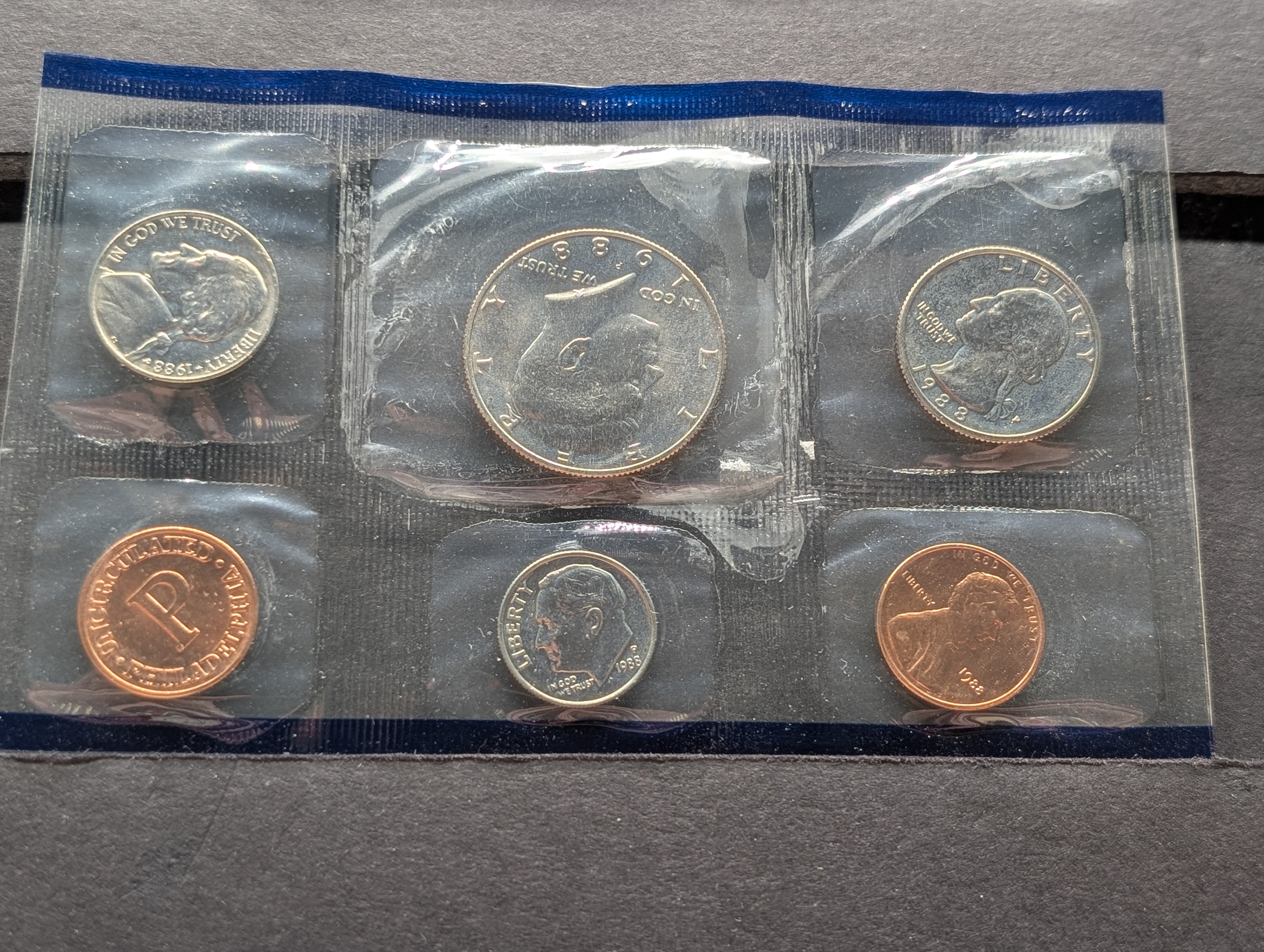 1988-P&D Unc. U.S. Mint Set in OGP w/ COA
