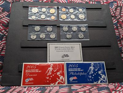 2005-P&D Unc. U.S. Mint Set with State Quarters and Sacagawea Dollar in OGP w/ COA. 2005-P&amp;D 