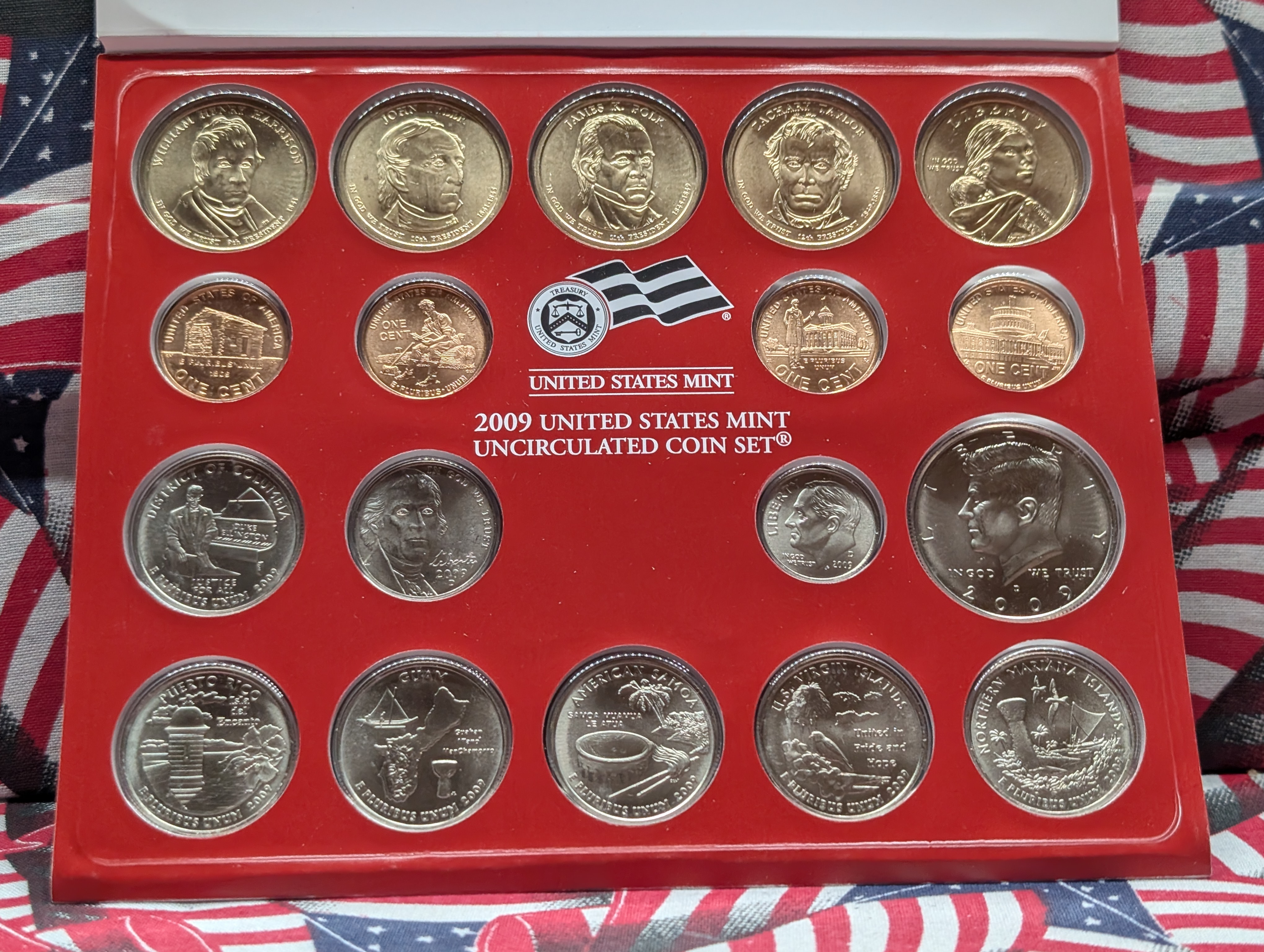 2009-P&D U.S. Mint Unc. Set with Territorial Quarters, 4 Presidential Dollars, 1 Sacagawea Dollar and Four Bicentennial Lincoln Cents in OGP