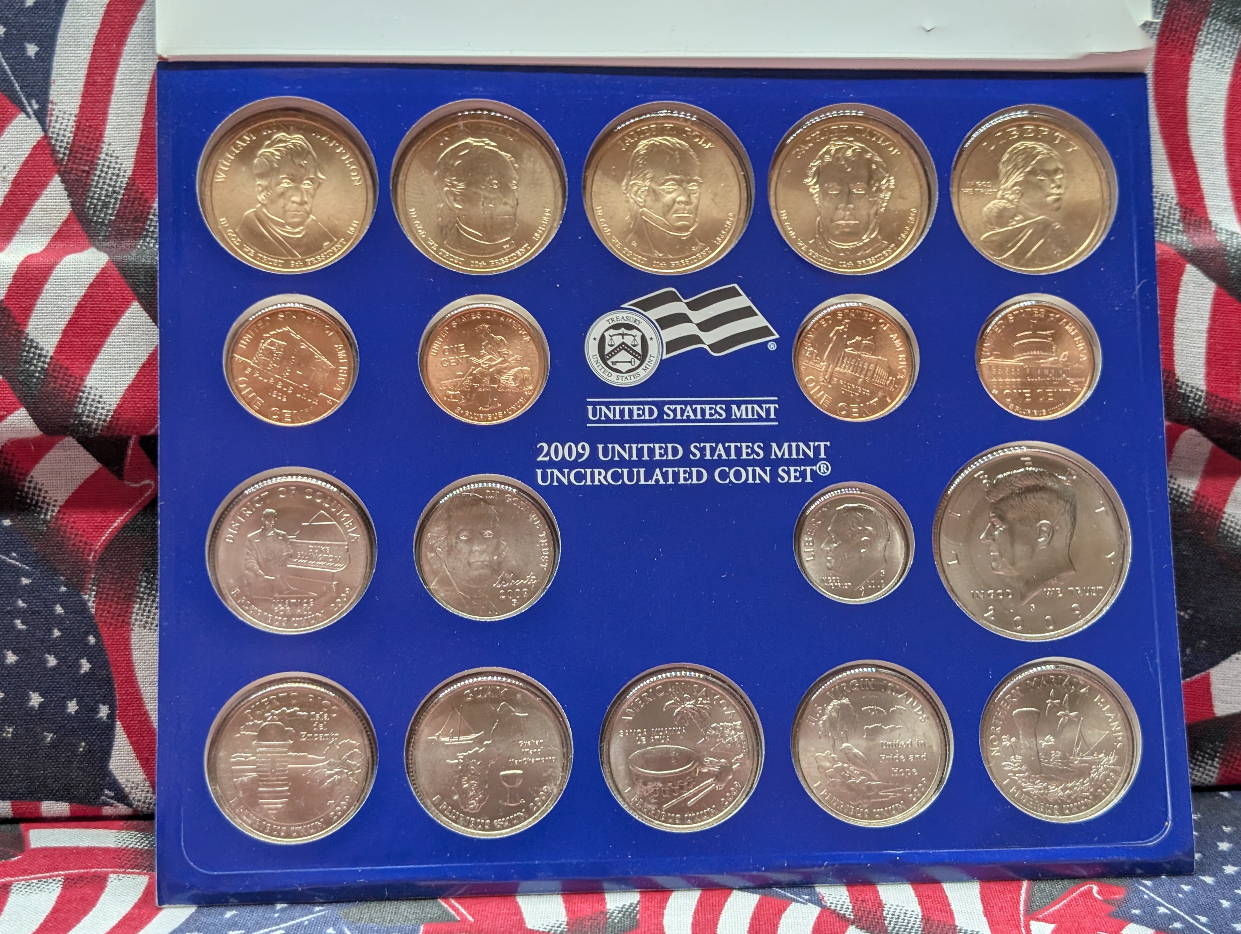 2009-P&D U.S. Mint Unc. Set with Territorial Quarters, 4 Presidential Dollars, 1 Sacagawea Dollar and Four Bicentennial Lincoln Cents in OGP