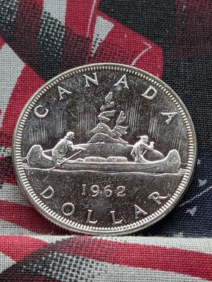 1962 Canada One Dollar, 80% Silver, 23.327g Condition PLEASE NOTE Some coins may have a grade 