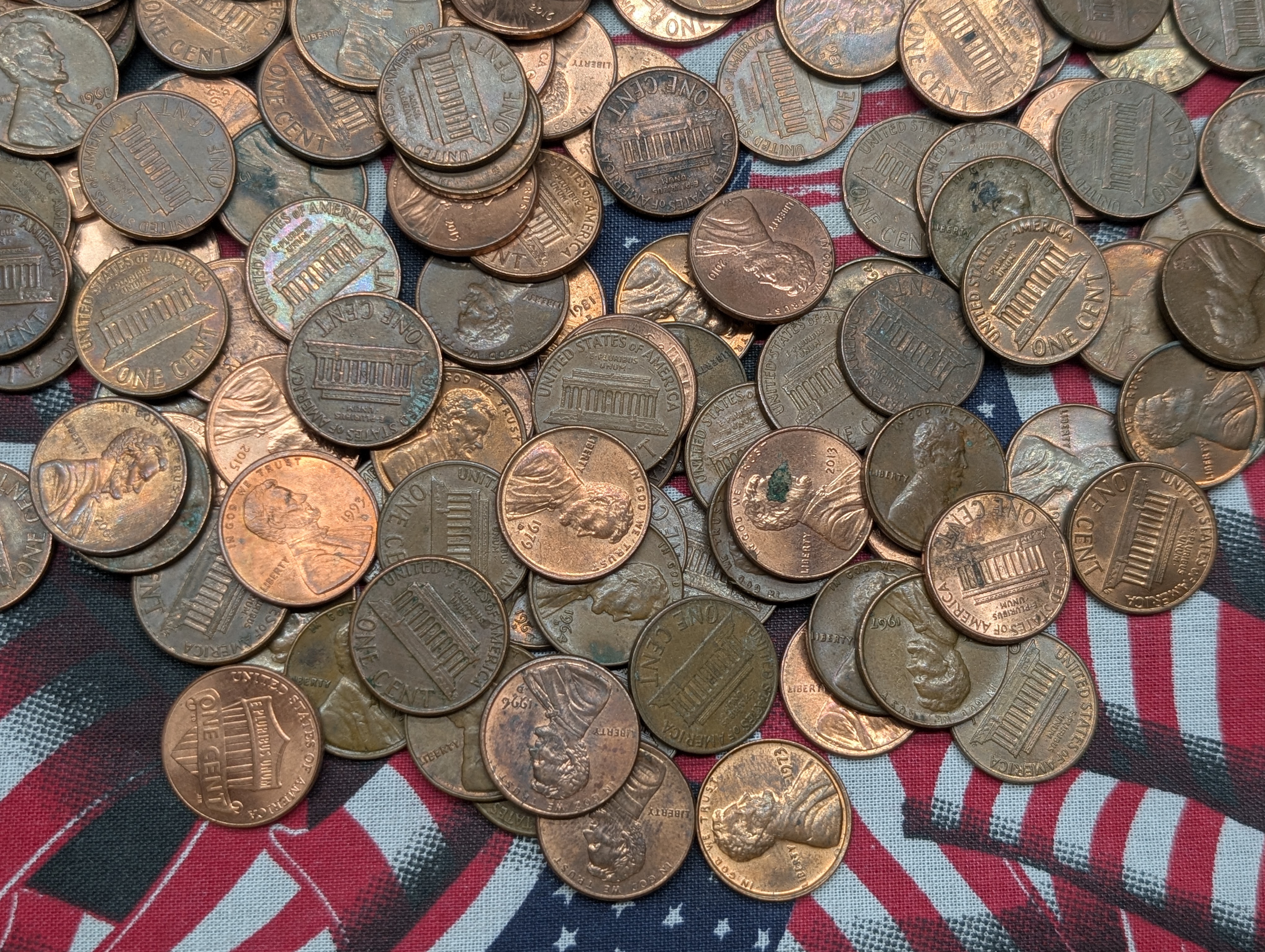 Five Pounds of Unresearched Assorted Date Lincoln Memorial and Shield Cents, Copper and Zinc Cents