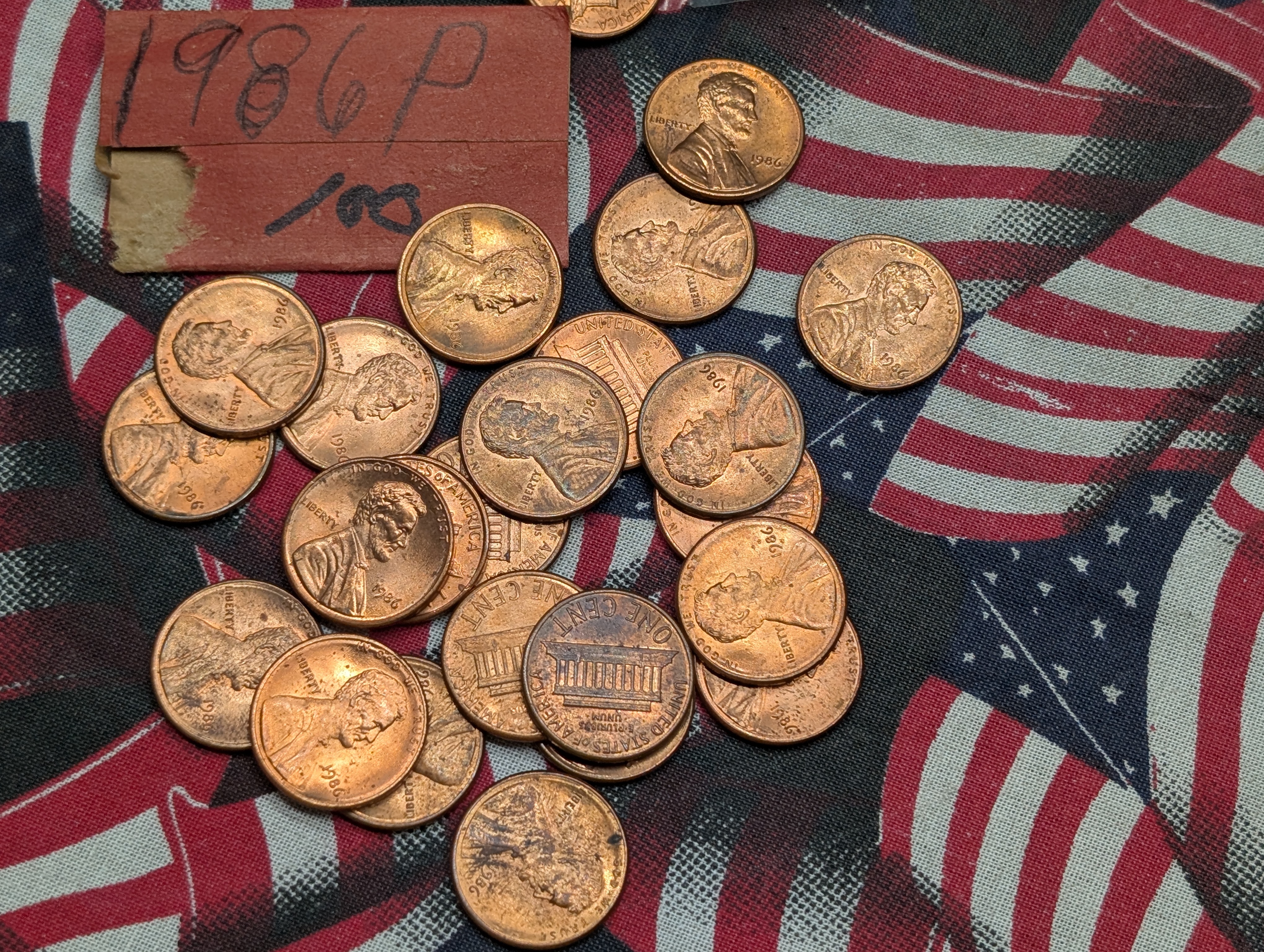 (200) Lincoln Memorial Cents - (100) 1986-P & (100) 1986-D, Red Unc.