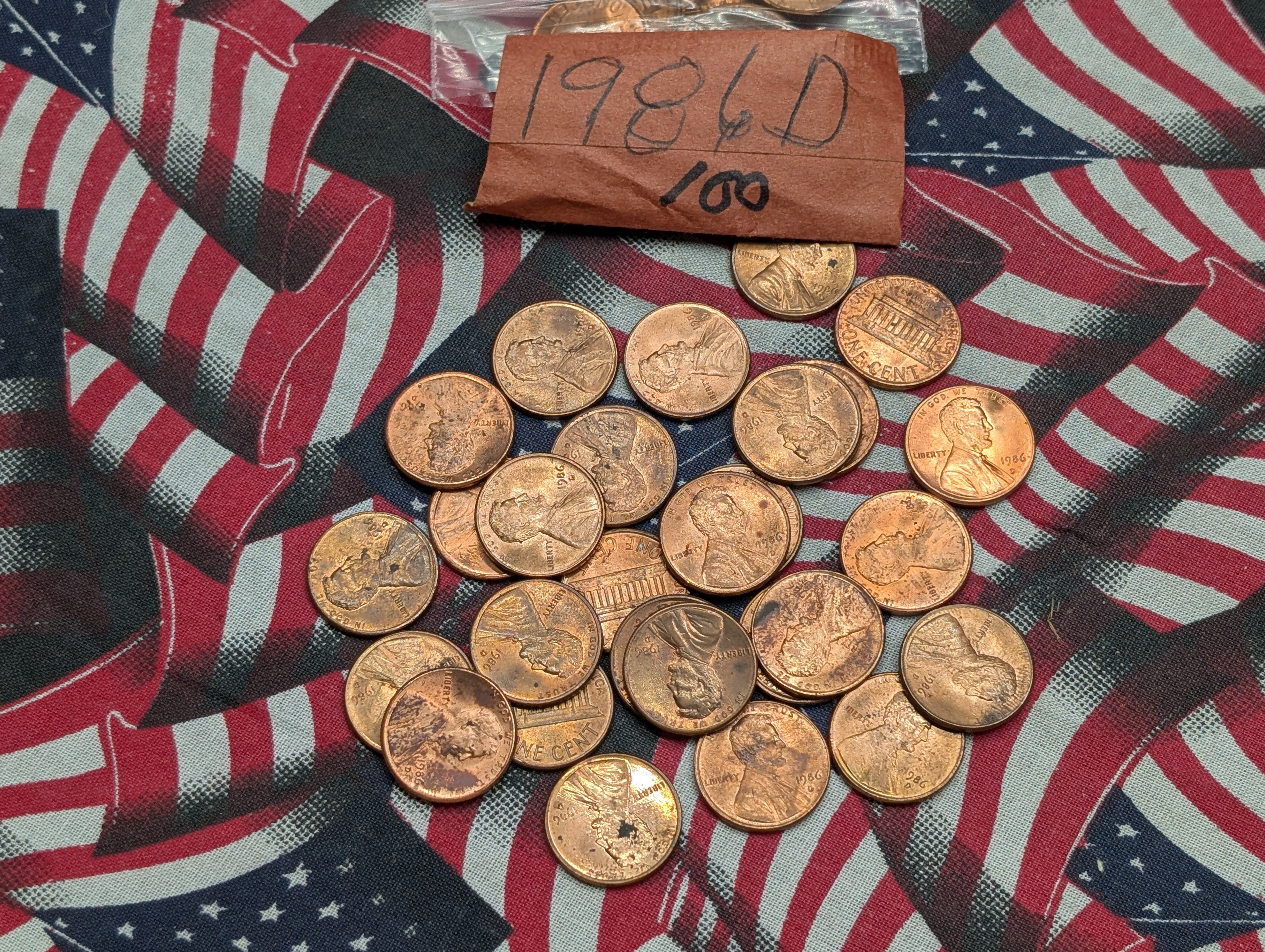 (200) Lincoln Memorial Cents - (100) 1986-P & (100) 1986-D, Red Unc.