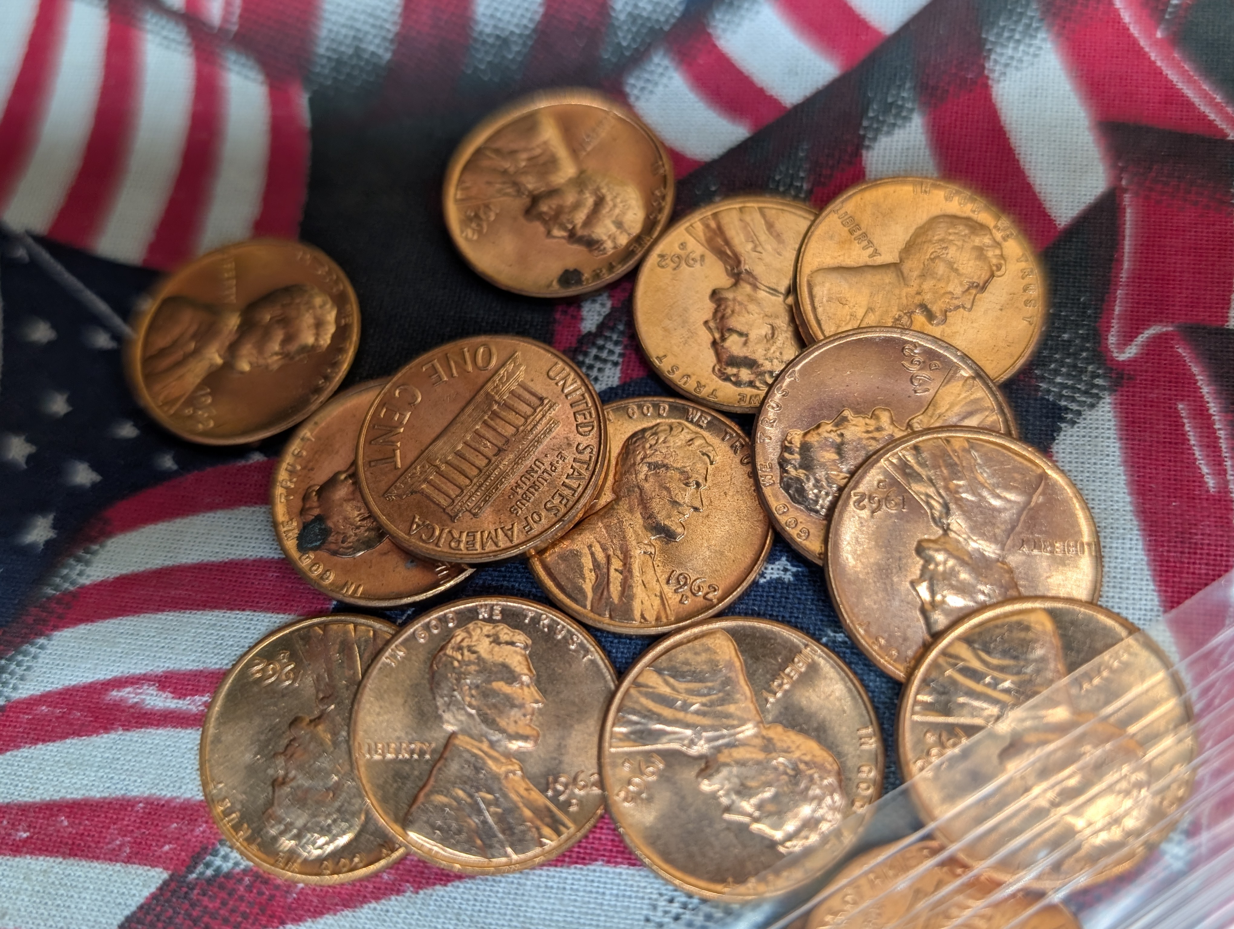 (250) 1960-D, 1962-D, 1972-D, 1974-D, & 1977-P Lincoln Memorial Cents - All Copper Red UNC - (50) Of Each Date