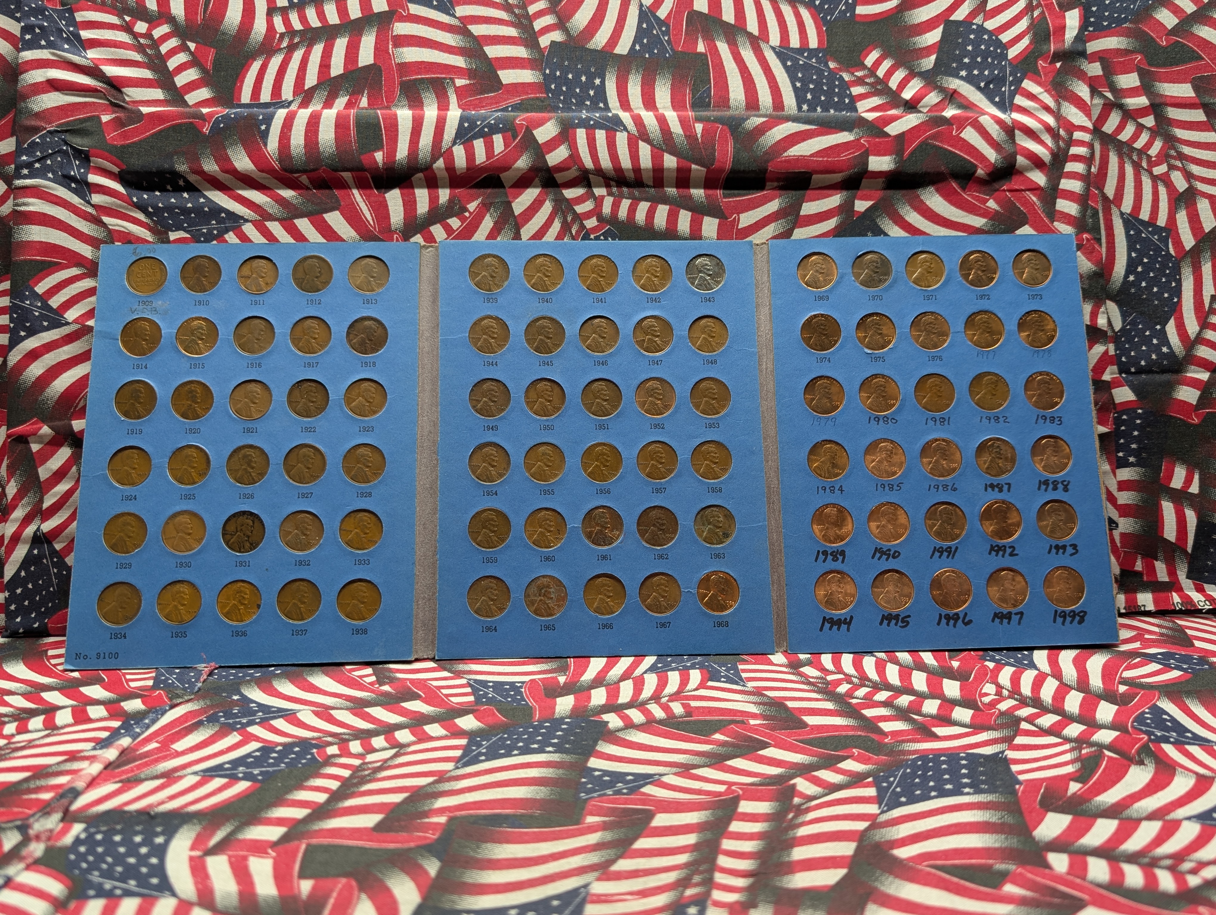 Lincoln Cent Collection From 1909 To 1998 In Whitman Book - 90 Coins Total - No Key Dates - Some P, D & S