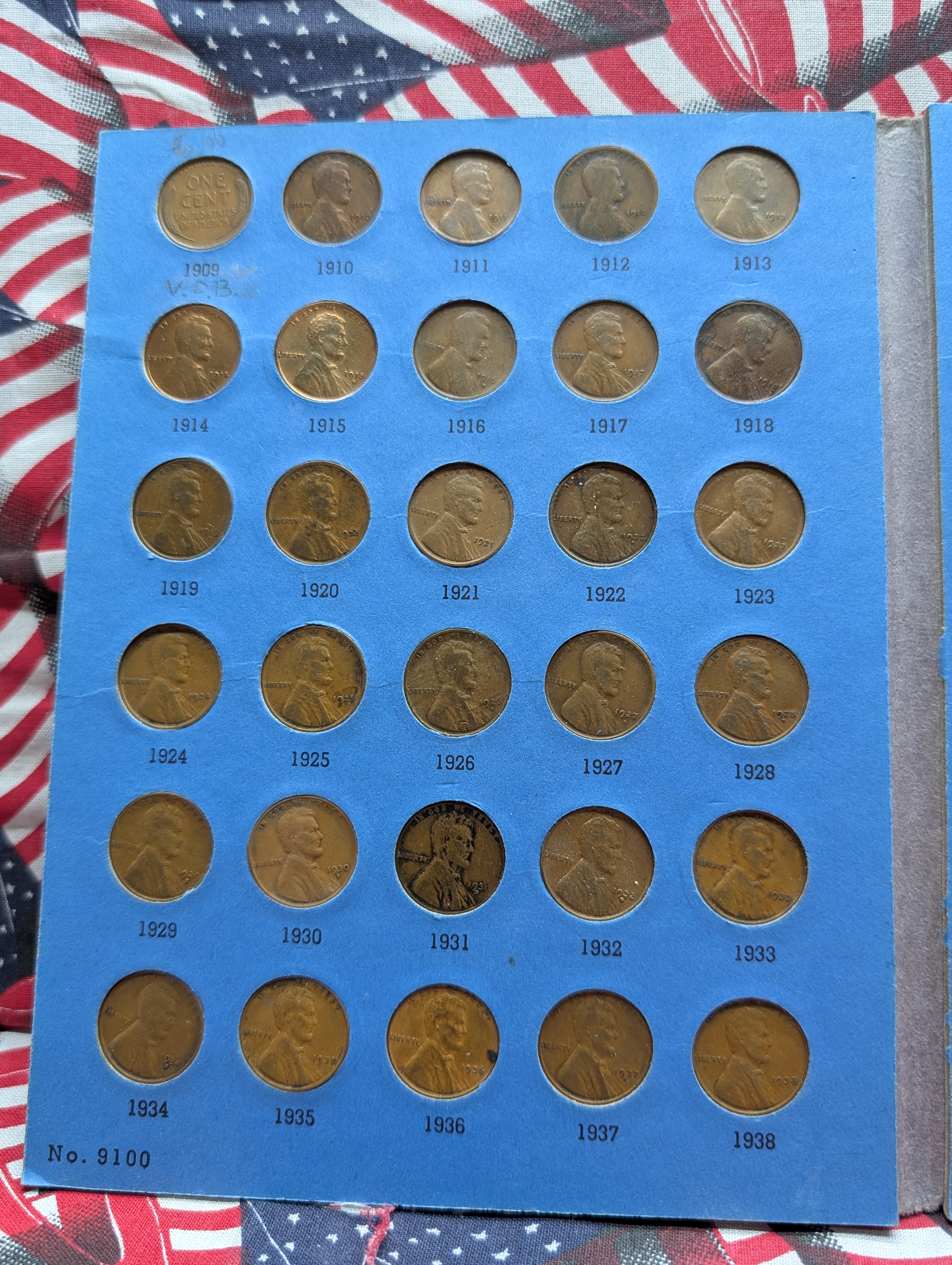 Lincoln Cent Collection From 1909 To 1998 In Whitman Book - 90 Coins Total - No Key Dates - Some P, D & S